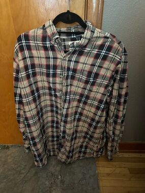RedHead Plaid Button-Up Flannel Shirt in Beige, Black & Red